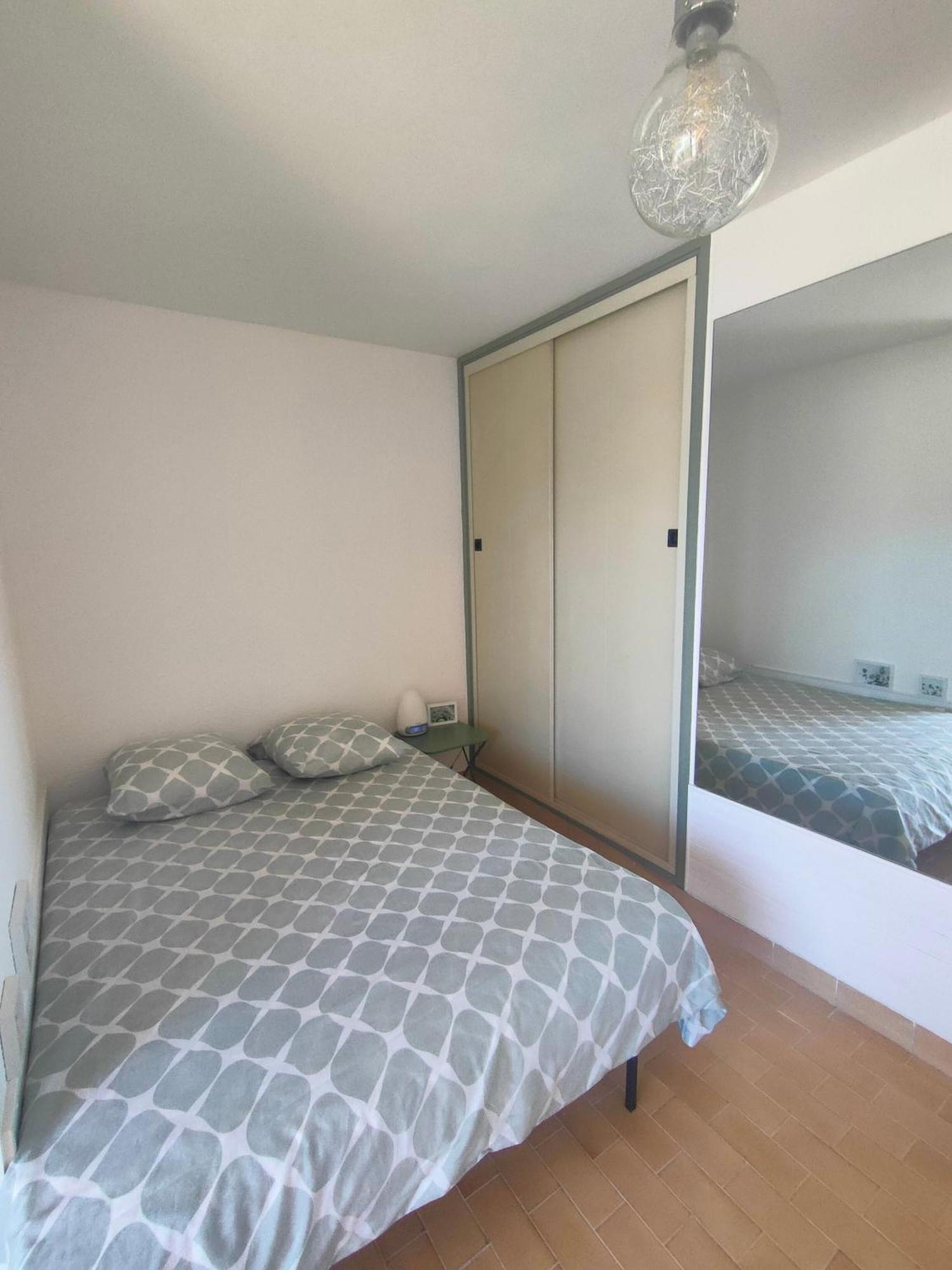 Gruissan, Studio Cabine, Au Calme Vue Degagee Sur Marina Екстериор снимка