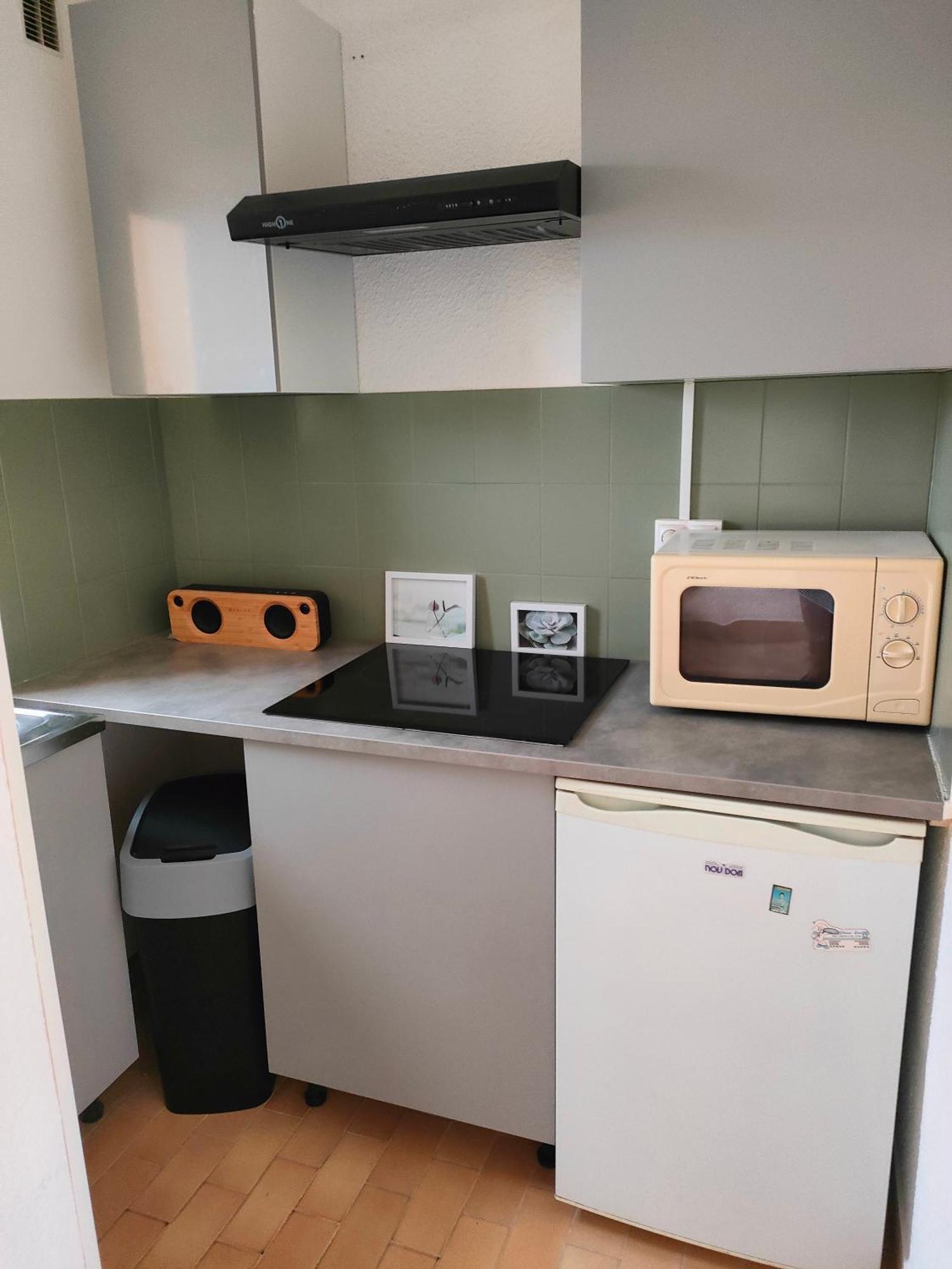 Gruissan, Studio Cabine, Au Calme Vue Degagee Sur Marina Екстериор снимка