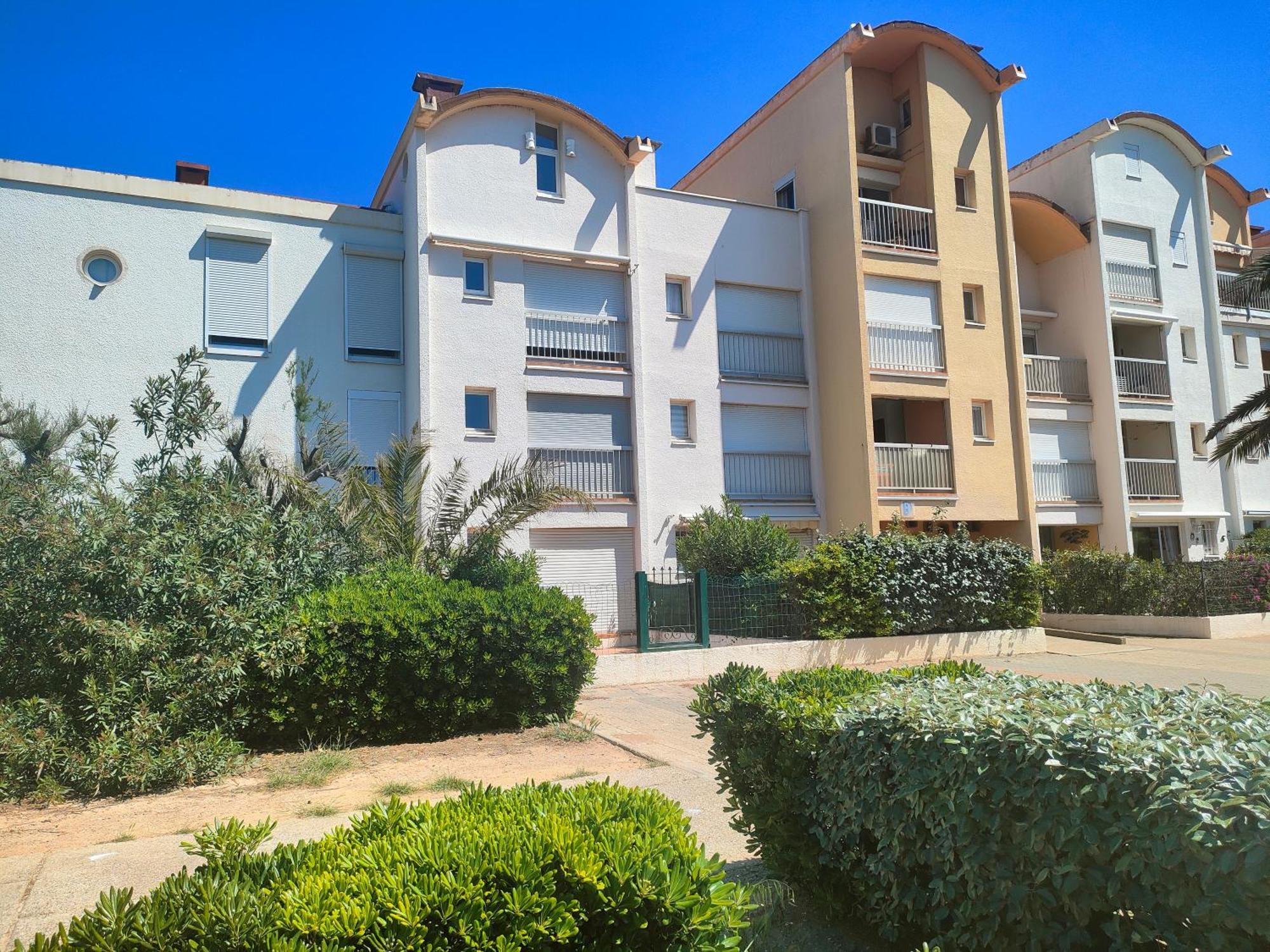 Gruissan, Studio Cabine, Au Calme Vue Degagee Sur Marina Екстериор снимка